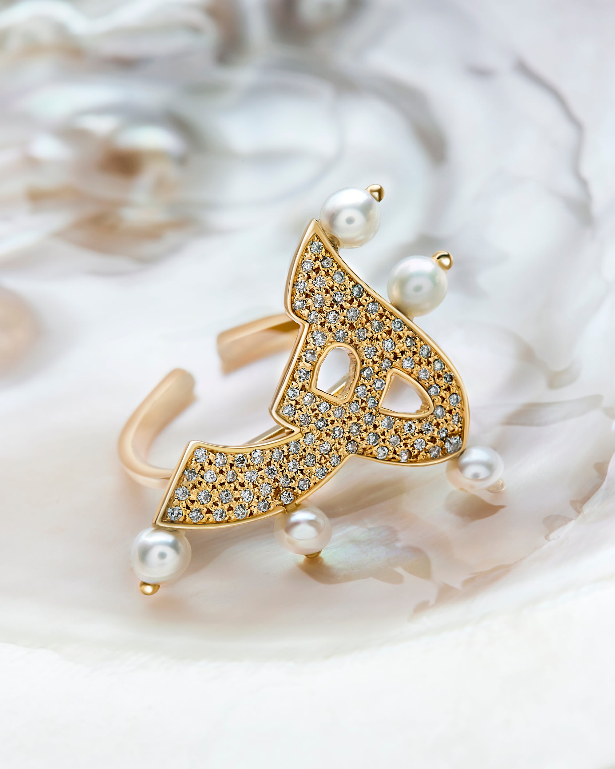 OULA- Pearl & Diamond Letter Ring
